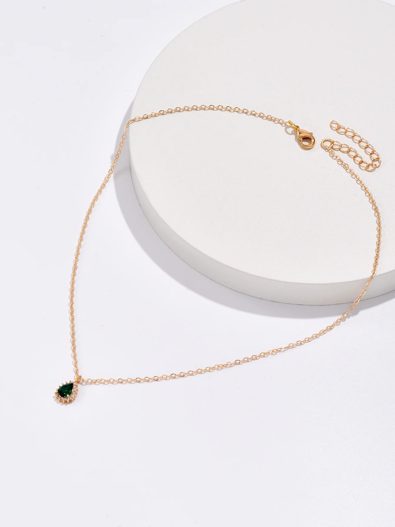 Gold Necklace Teardrop Emerald Diamond