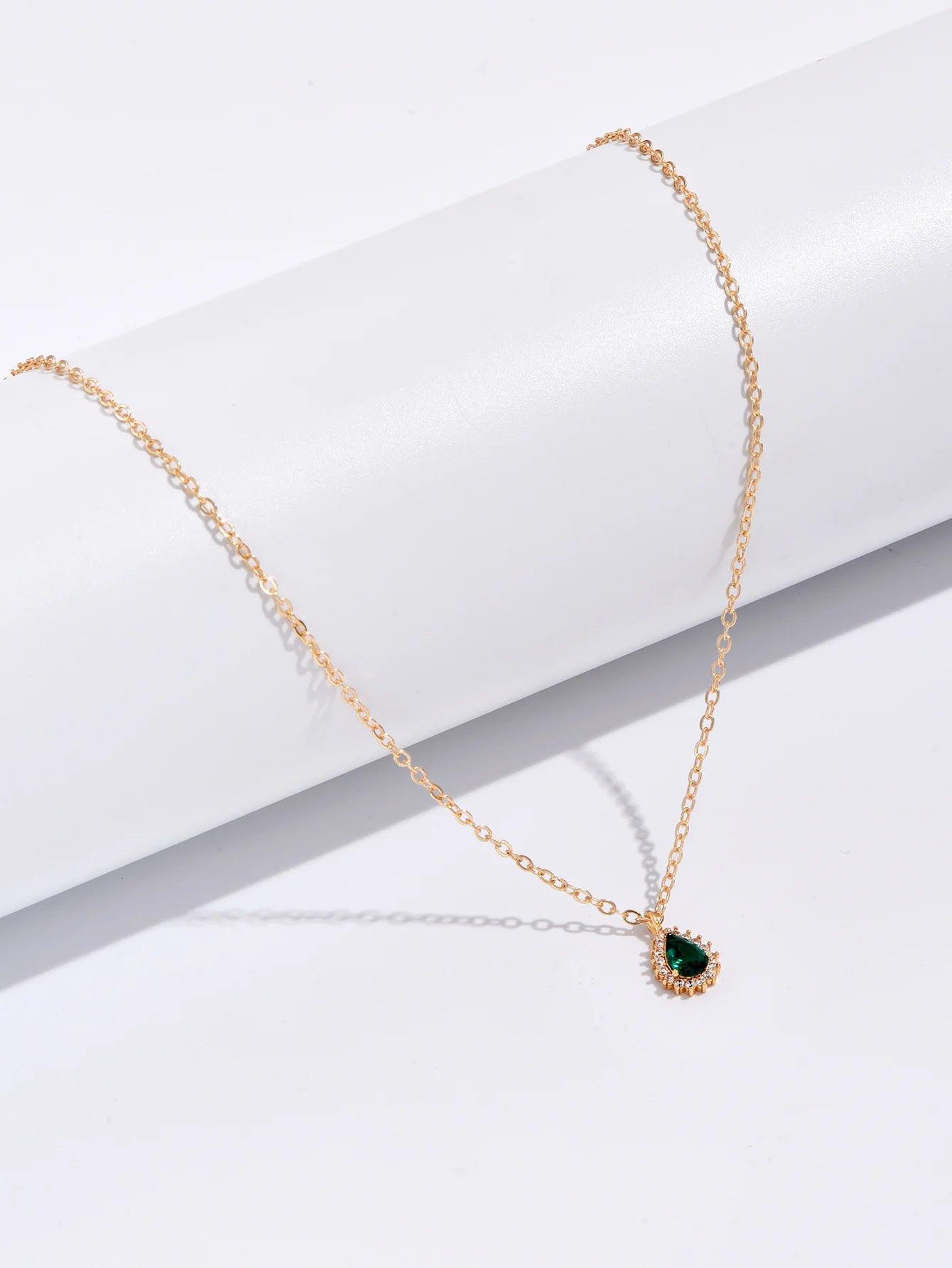 Gold Necklace Teardrop Emerald Diamond