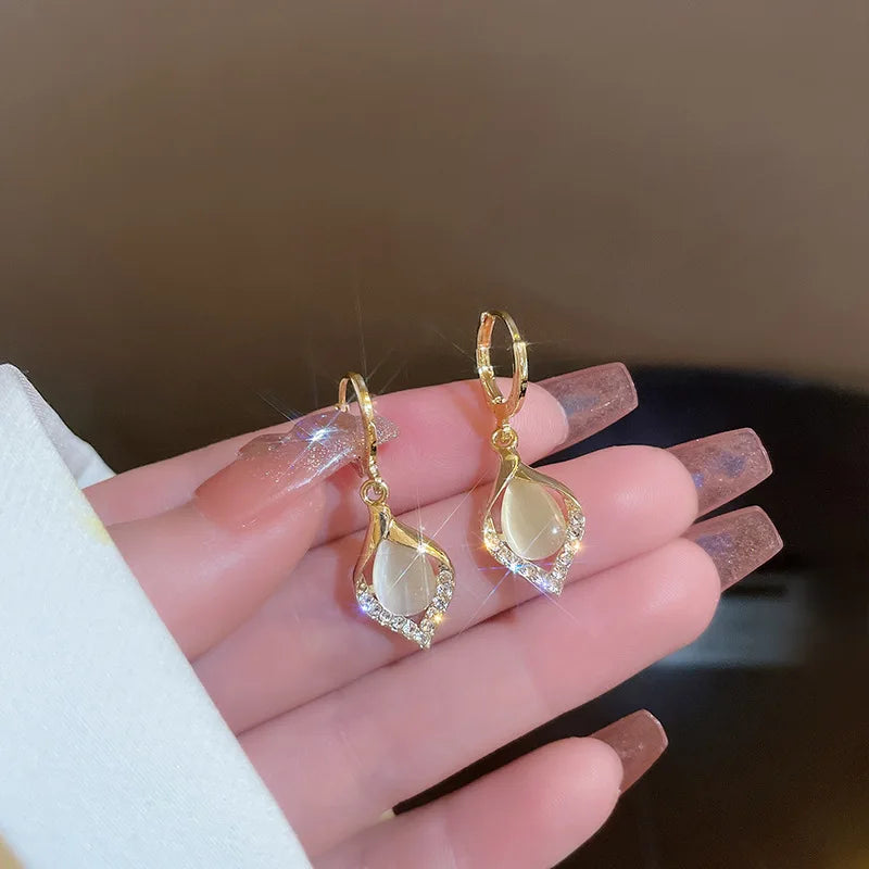 White High End Earrings