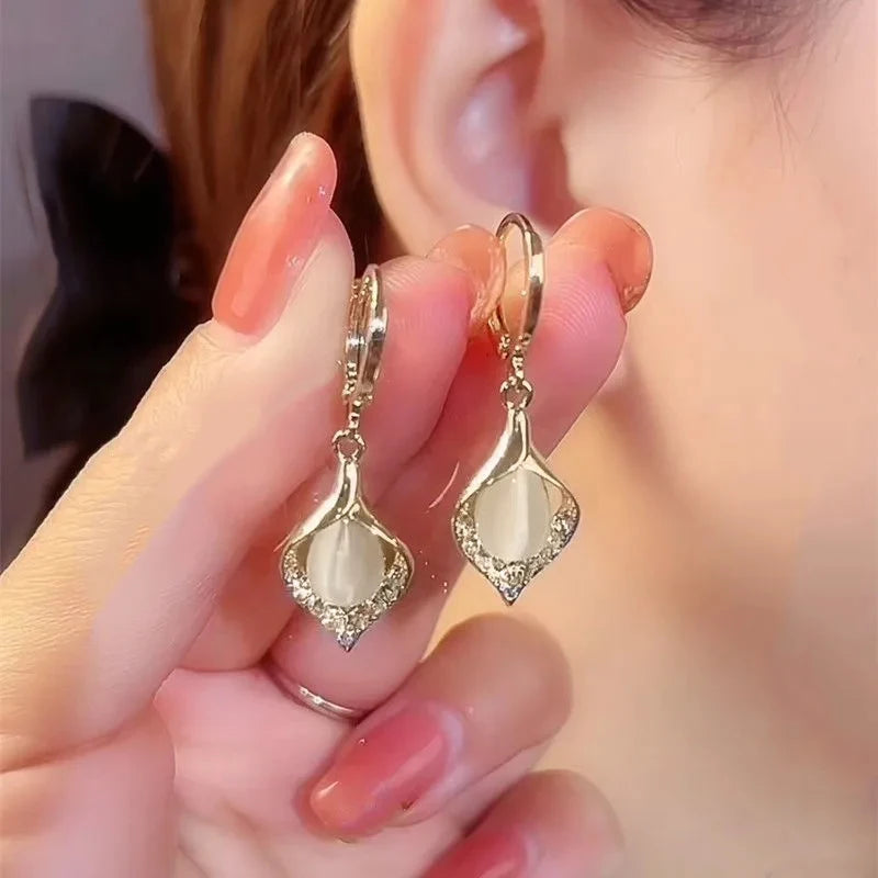 White High End Earrings